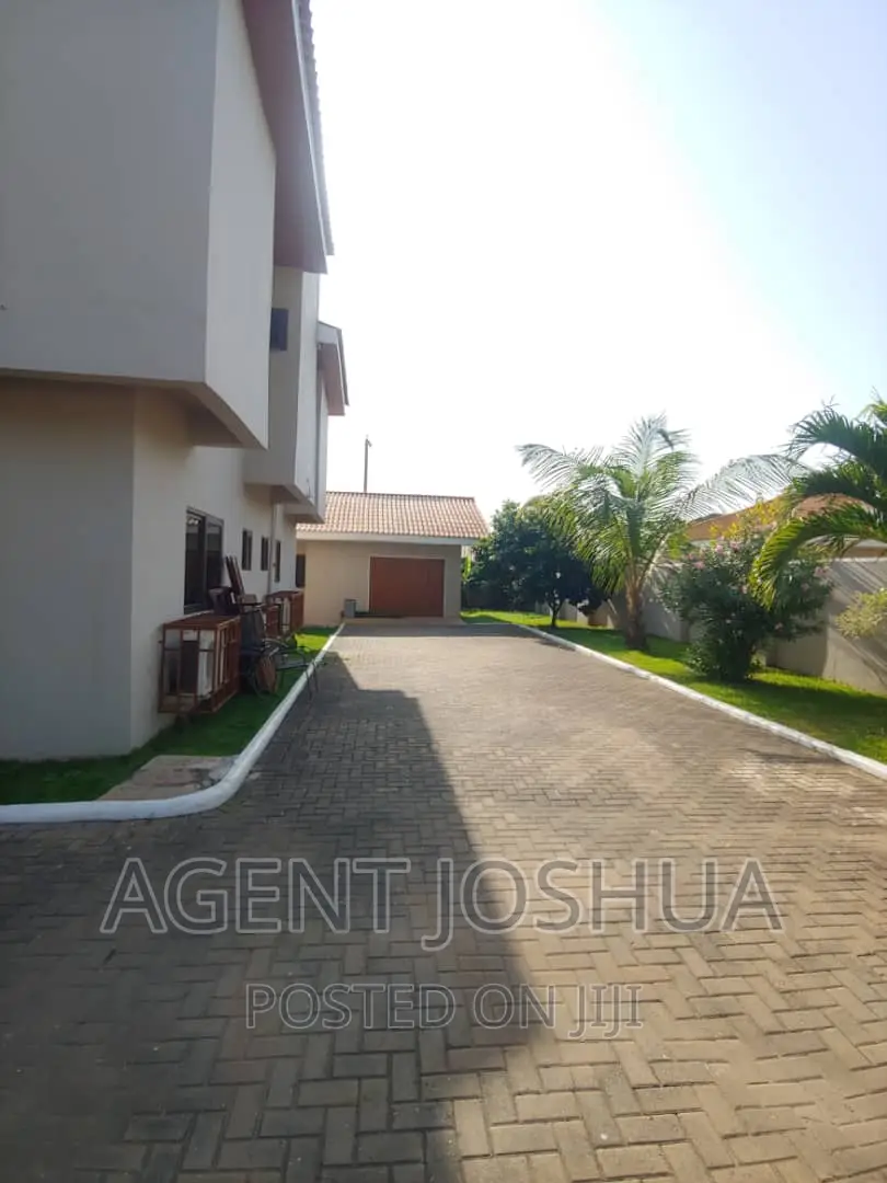 4bdrm House in Regimanuel Estate, Spintex for rent