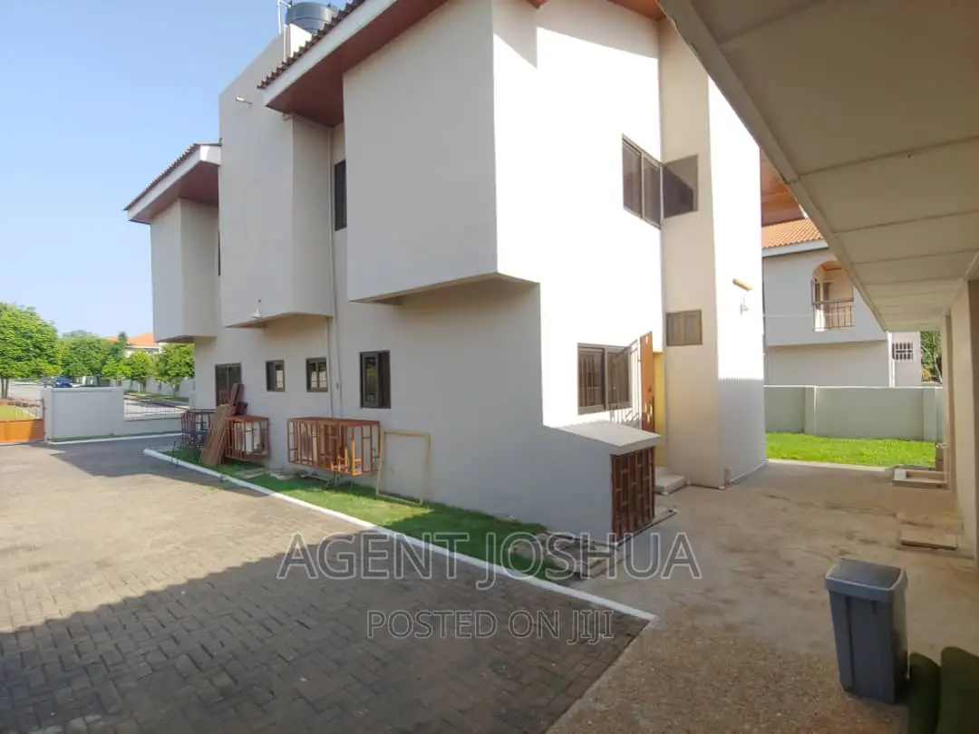 4bdrm House in Regimanuel Estate, Spintex for rent