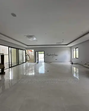 7bdrm House in 7 Bedroom Swim Pool  for sale