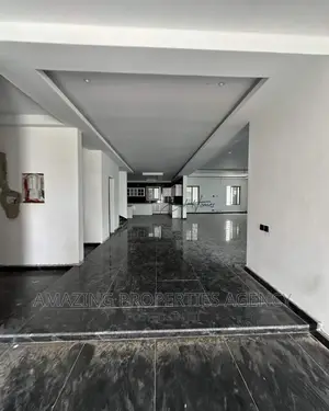 7bdrm House in 7 Bedroom Swim Pool  for sale