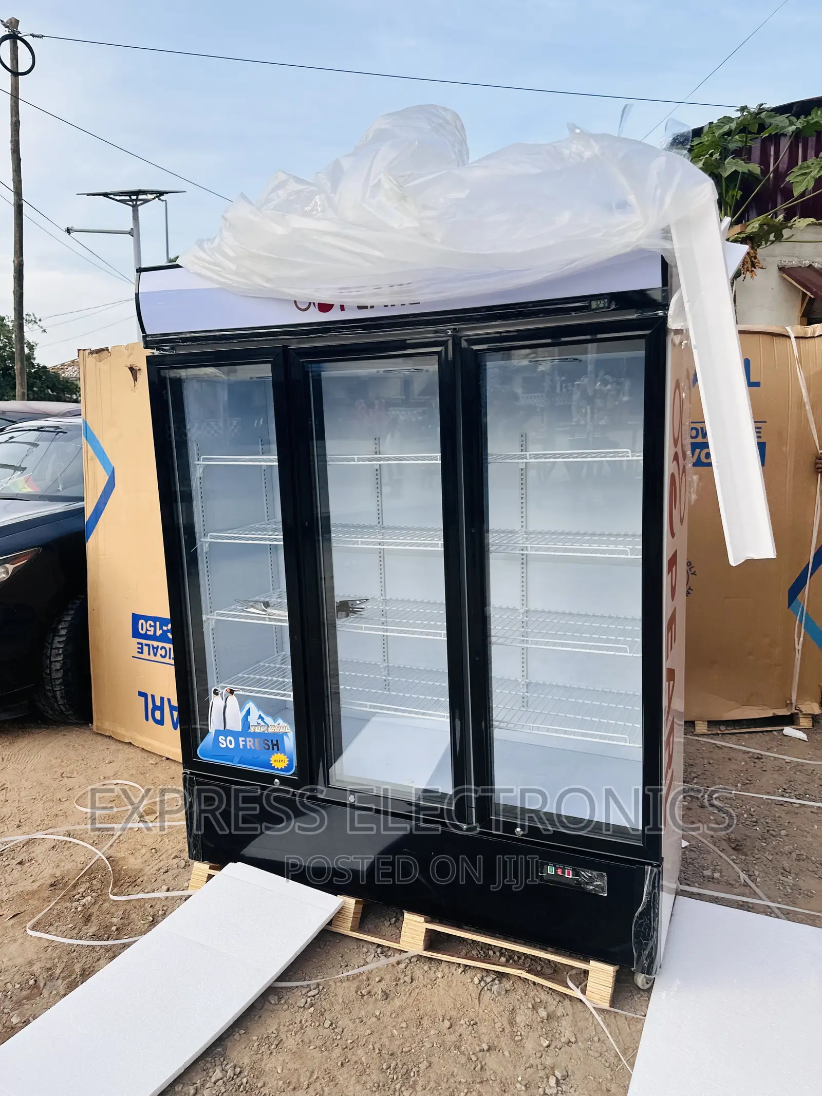 Ultra Modern Quietness Display Fridge Pearl PVC-150