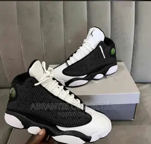 Air Jordan Retro 13 Black/White