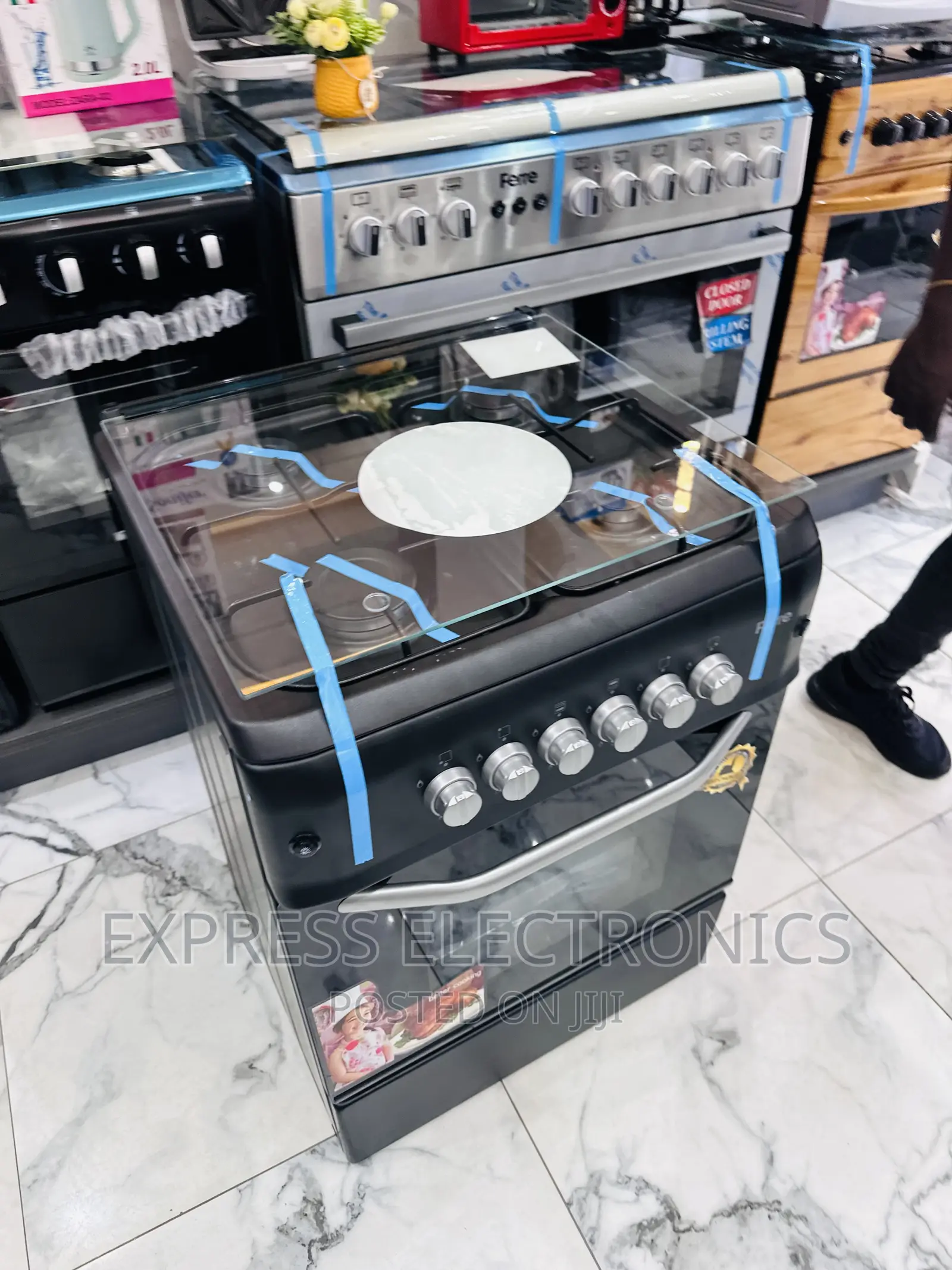 Look  Very Cool Gas Cooker Oven Grill 4burner 50/55