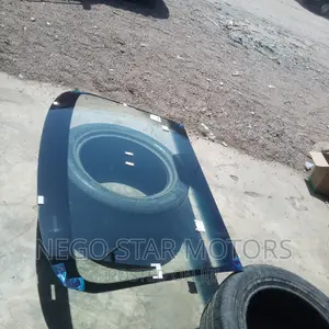 Kia Sorento 2010 Front Windscreen