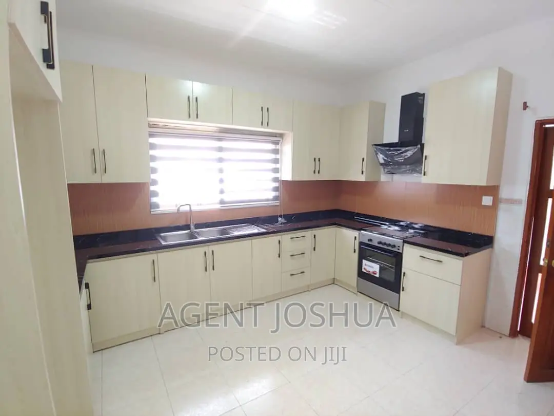 3bdrm House in Regimanuel Estate, Spintex for rent