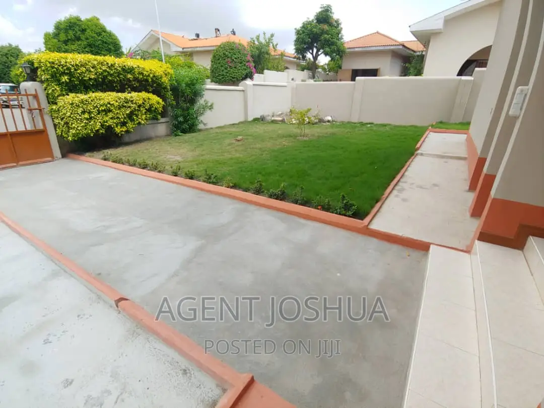 3bdrm House in Regimanuel Estate, Spintex for rent