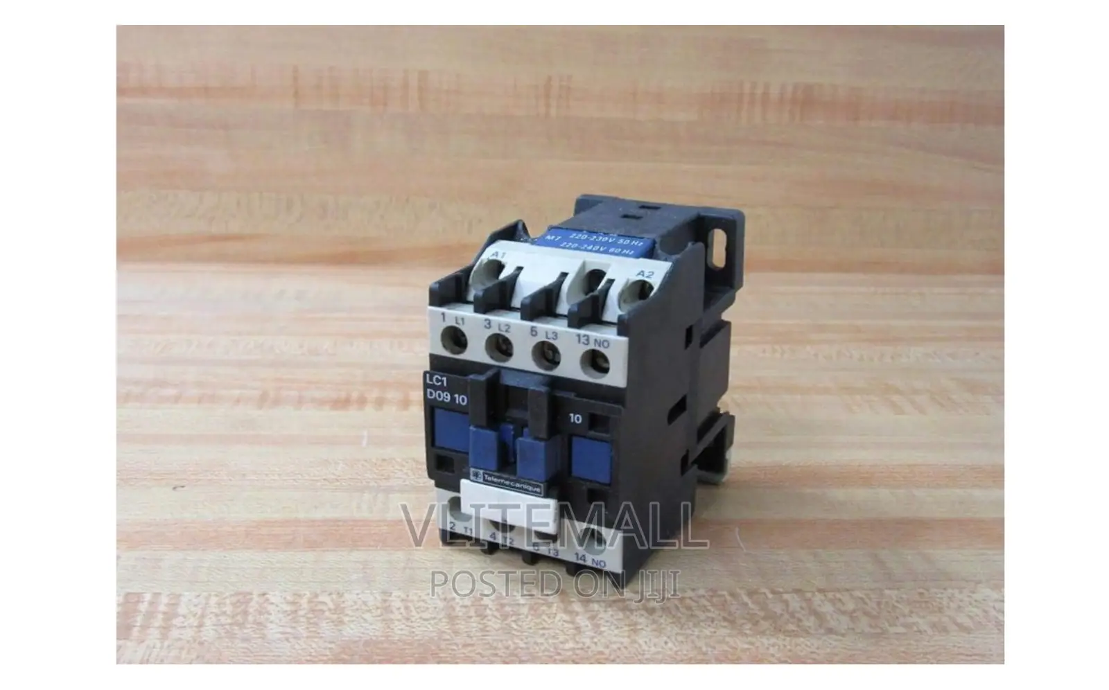 Schneider Telemecanique Contactor ( LC1-D0910-M7 )