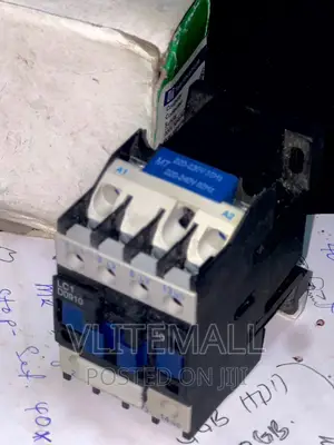 Schneider Telemecanique Contactor ( LC1-D0910-M7 )