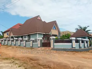 Furnished 4bdrm House in Top Boat Estate, Kumasi Metropolitan for sale