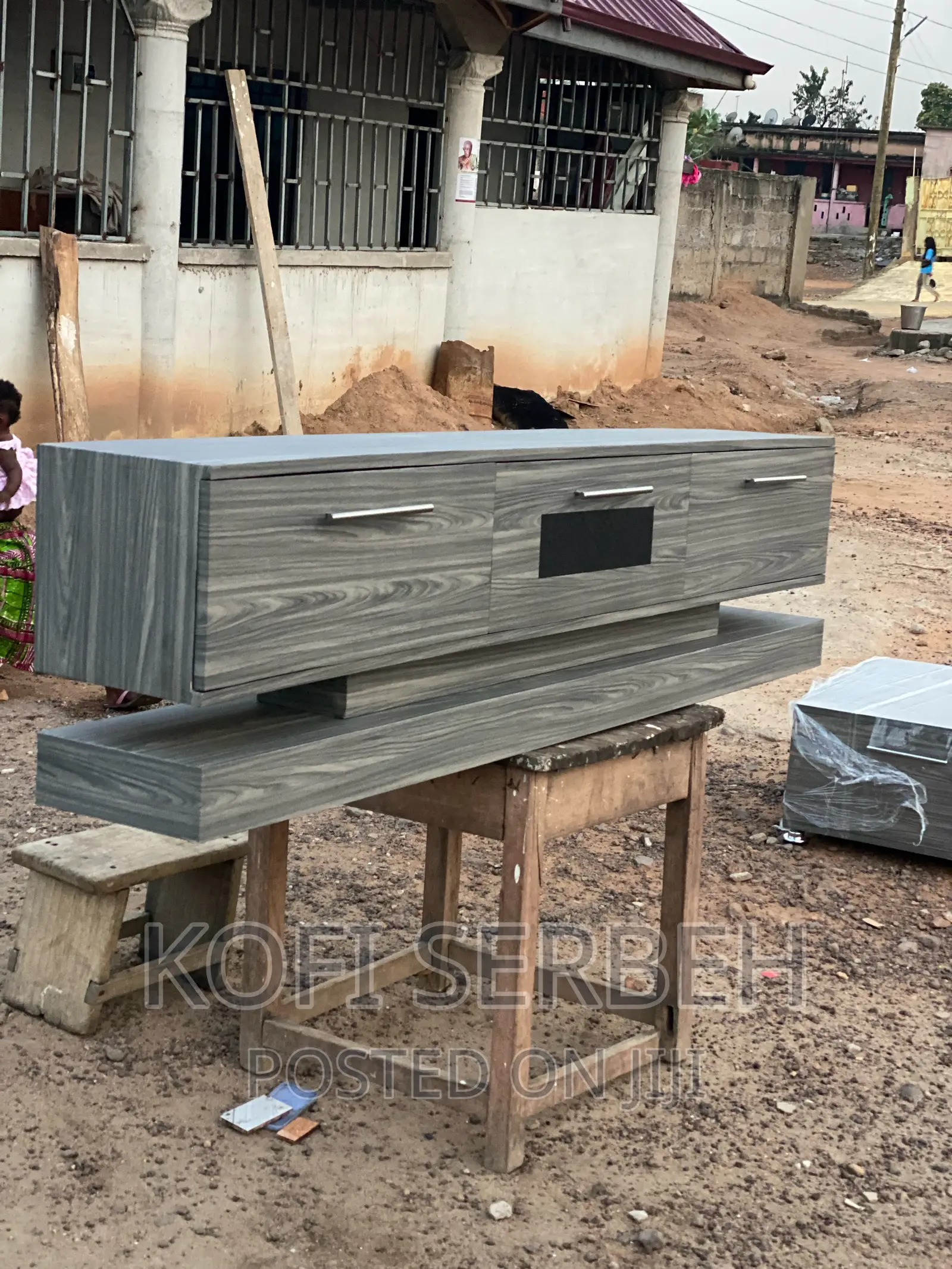 Quality Wooden Tv Stand