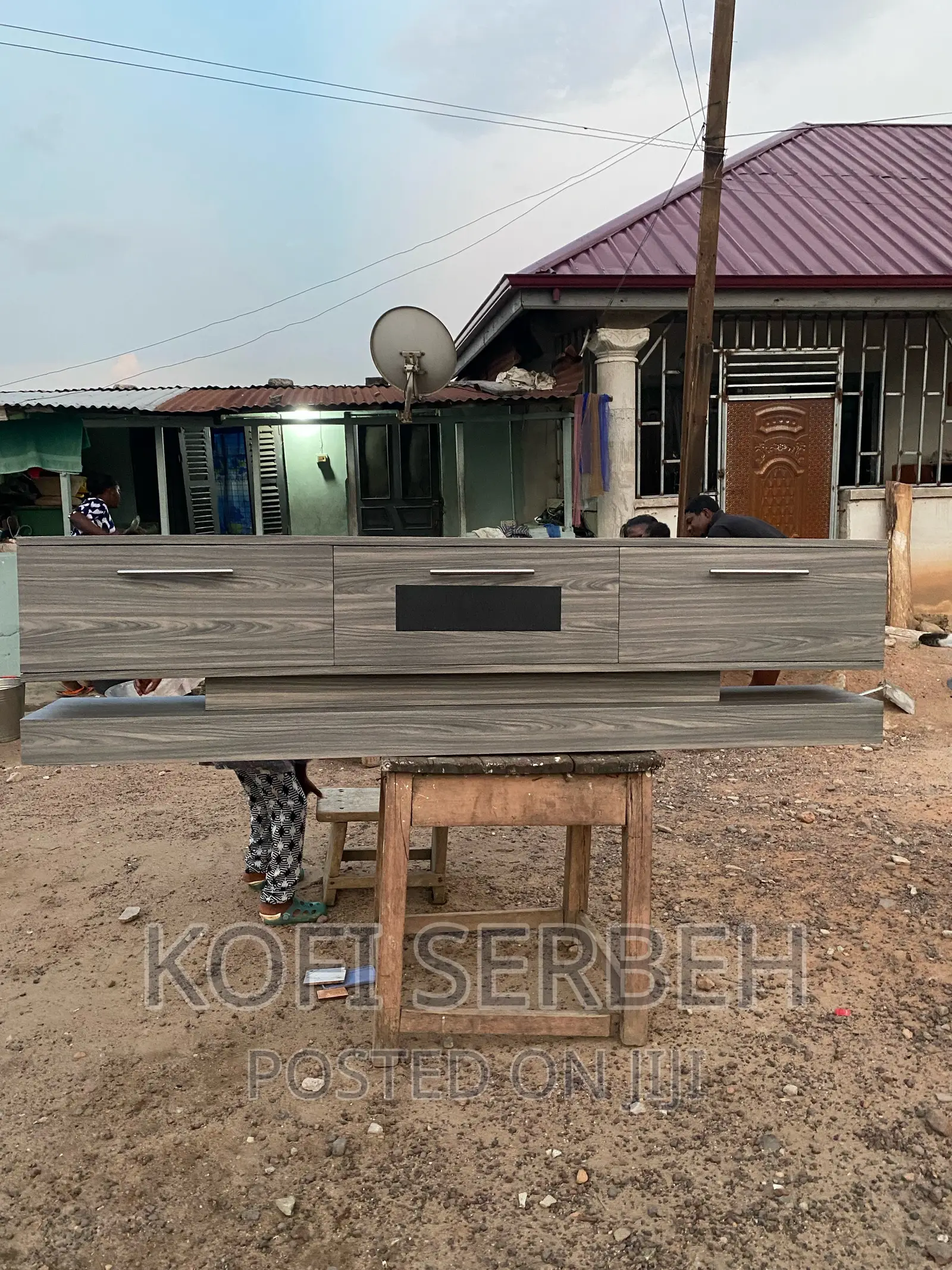 Quality Wooden Tv Stand