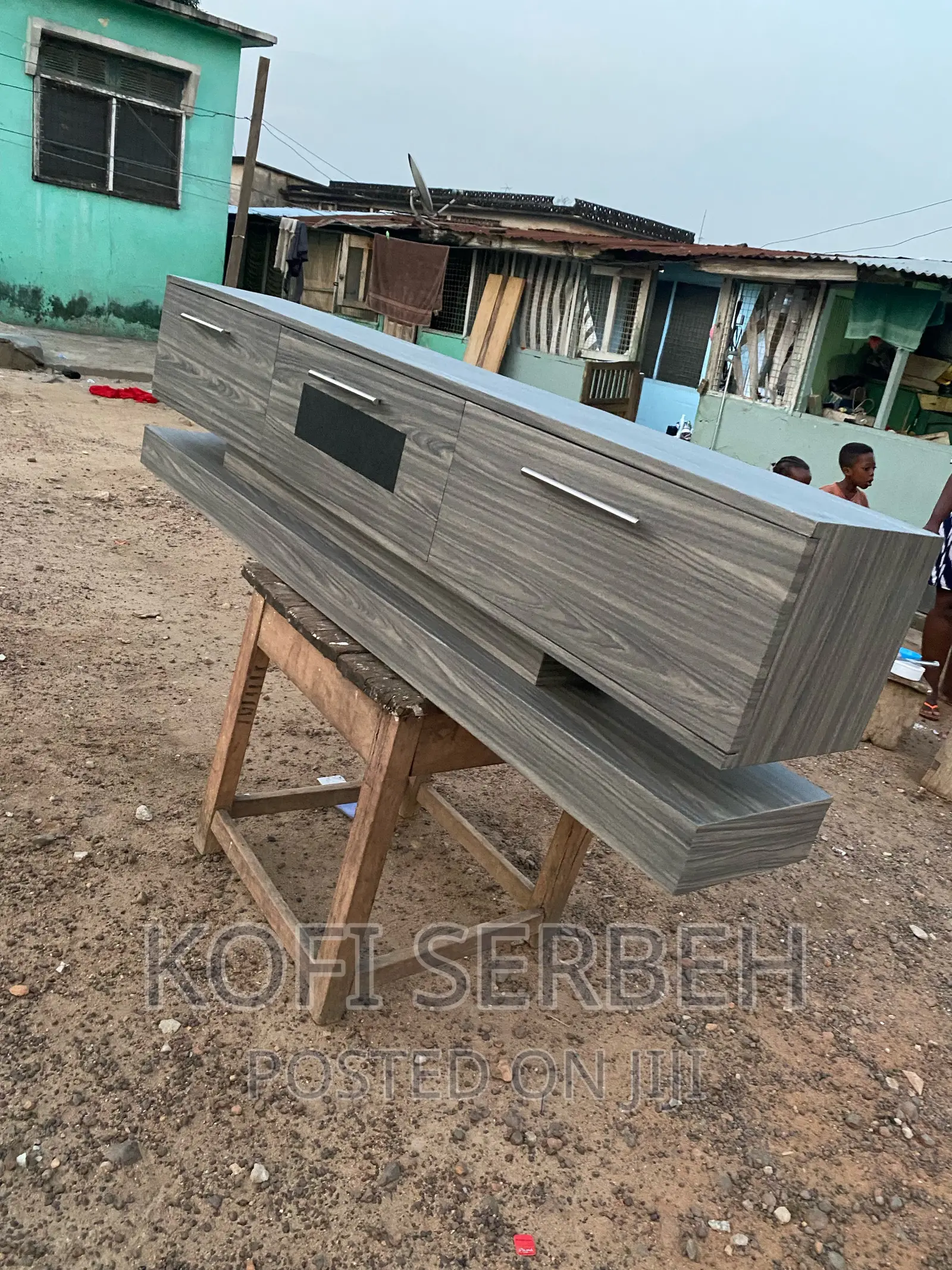 Quality Wooden Tv Stand