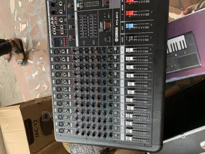 YAMAHA KPG-8812 Active 12channel Mixer