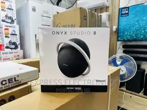 Classic and Sleek Looking Bluetooth Speaker Onyx 8 Studio