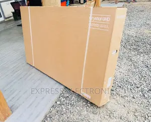 Stunning  Smart Glossy Slim 65”Cu7100 Samsung Tv 