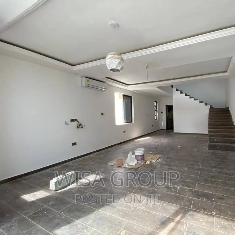5bdrm Duplex in Wisa Groups, Accra Metropolitan for rent