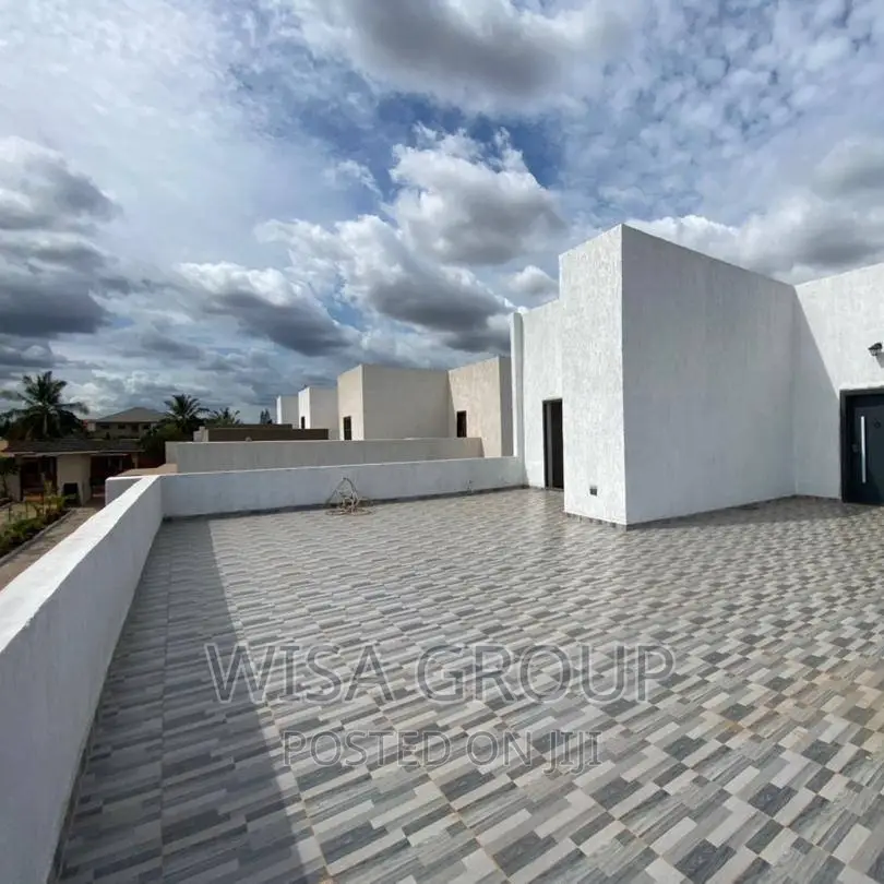 5bdrm Duplex in Wisa Groups, Accra Metropolitan for rent