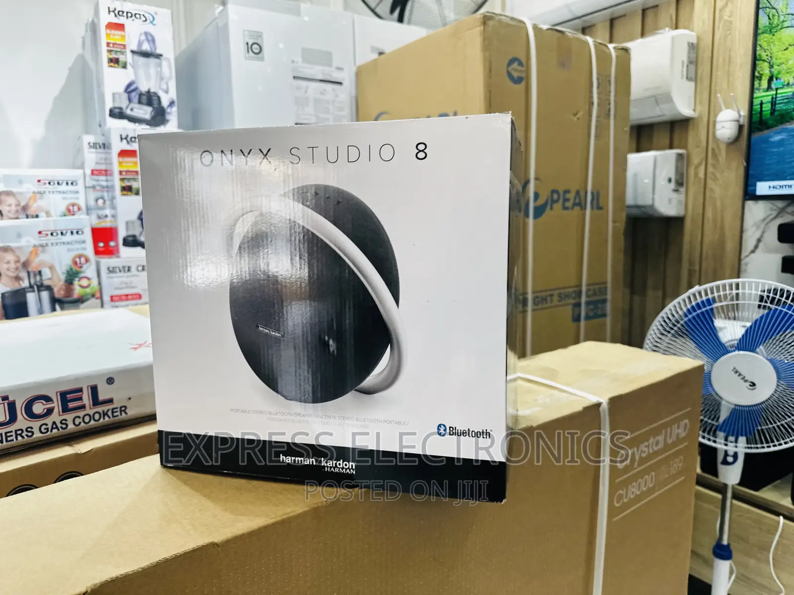 Beautiful  Design Sleek Onyx 8 Bluetooth Speaker