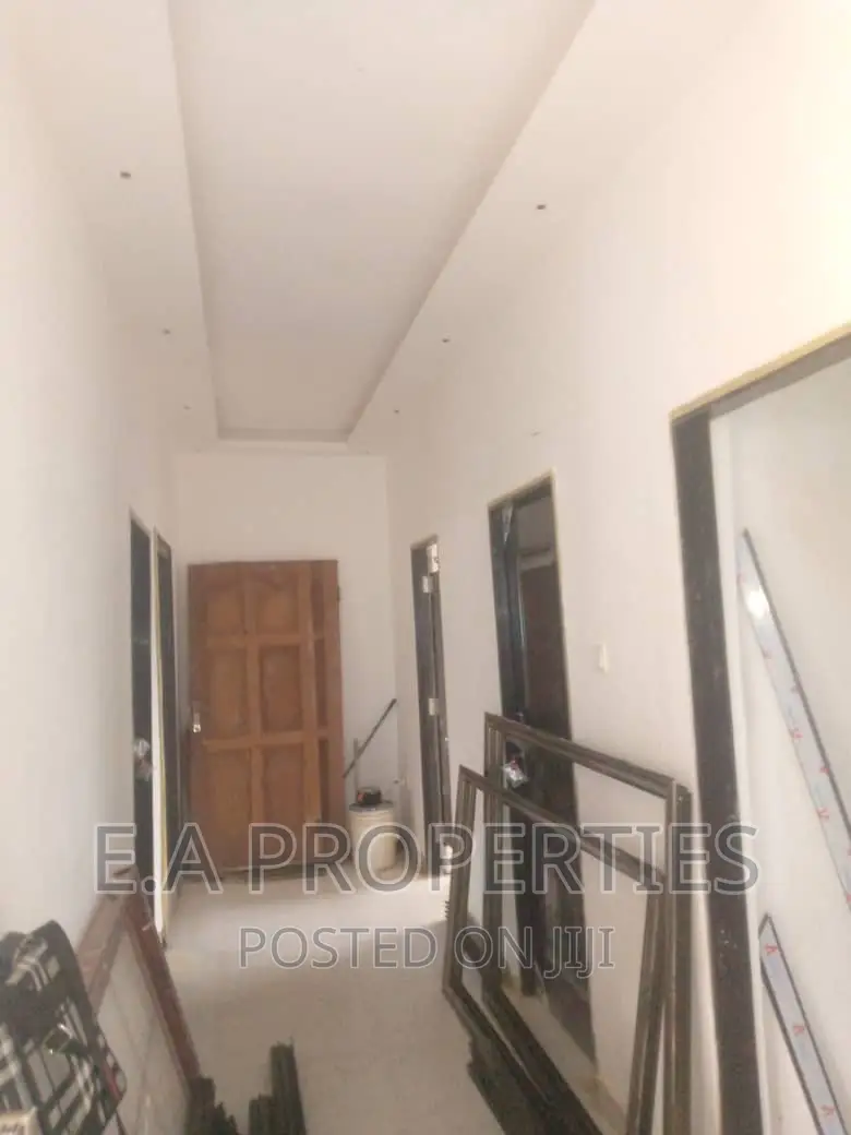 3bdrm House in E A Properties, Frafraha for sale