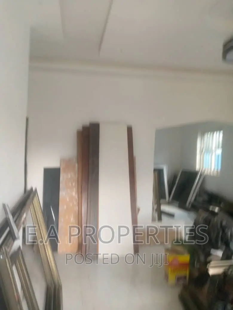 3bdrm House in E A Properties, Frafraha for sale