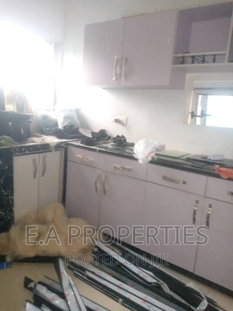 3bdrm House in E A Properties, Frafraha for sale