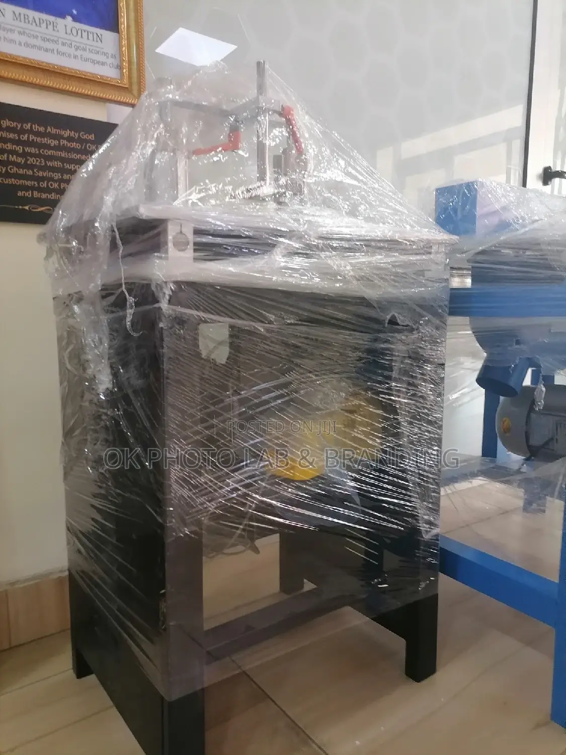 Photo Frame Joining Machine
