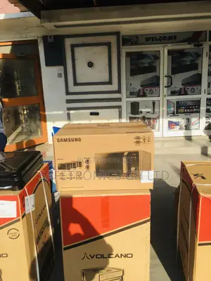 Samsung Electric Microwave 23 Liters Solo Countertop