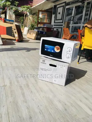 Grill White 20 Liters Countertop Microwave MG720 Midea