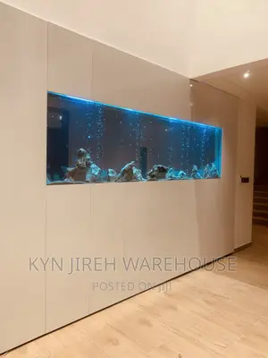 Dobro Aquarium With 30 Fishes