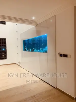 Dobro Aquarium With 30 Fishes
