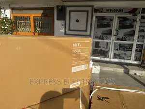Samsung FHD Satellite Smart 32”N5000 Tv .,