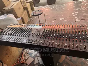Yamaha SMX-3200 32channel Mixer