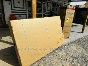 Stunning  Smart UHD Samsung 75”Cu7000 Slim Sleek