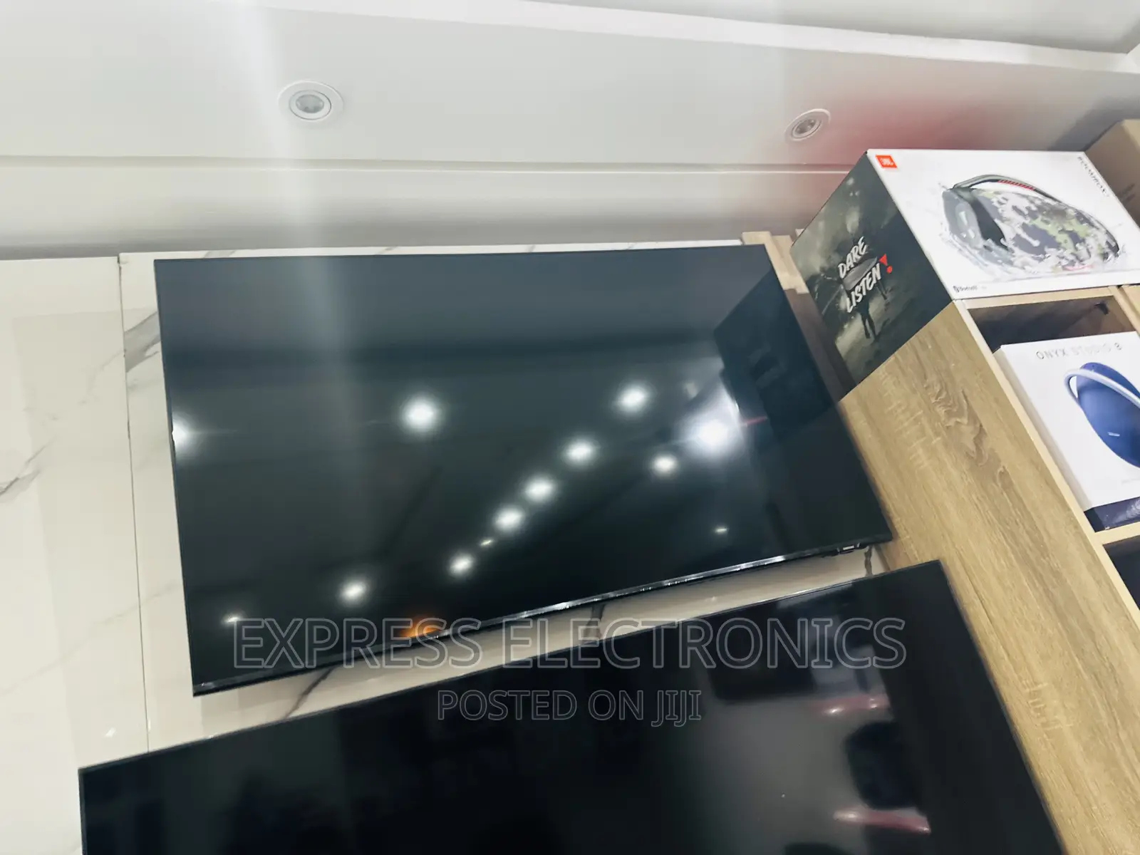 Tizen Mode UHD — Smart Glossy Samsung 50”Au9000 Tv 
