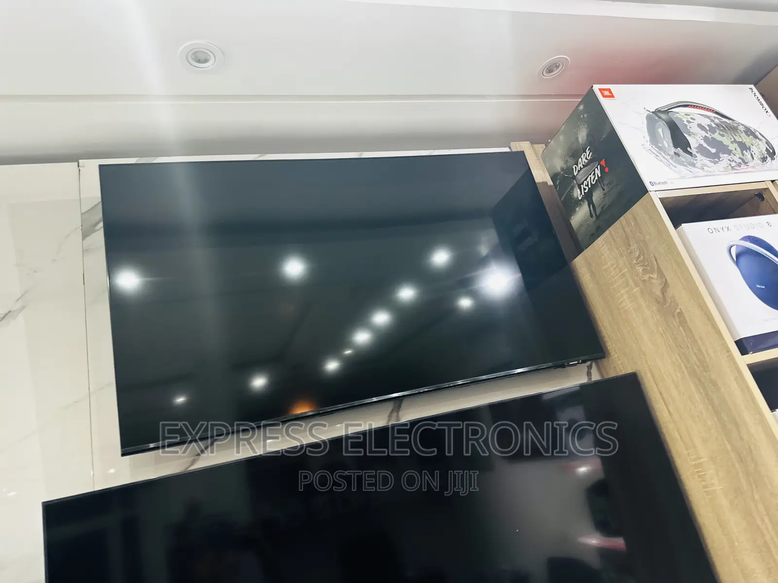 Tizen Mode UHD — Smart Glossy Samsung 50”Au9000 Tv 
