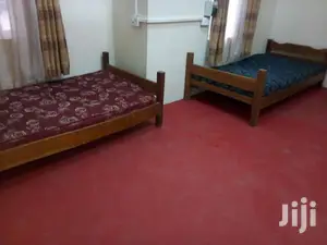 8bdrm House in Asylum Down for rent