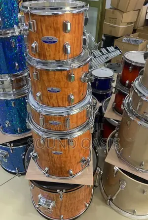 Pearl Decade Maple 5-Piece Drumset With Cymbals