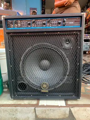 Yamaha Kb400 Keyboard Combo Amplifier