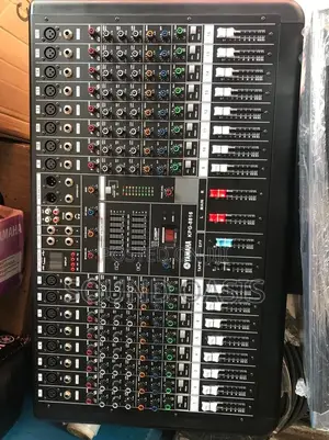 Yamaha KPG-8816 16‐Channel Compact Power‐Mixer