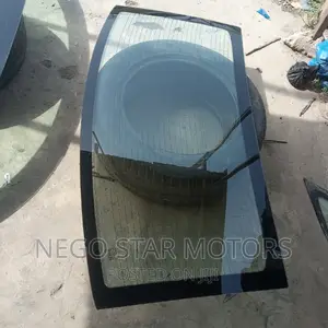 Chrysler 300 2007 Back Glass