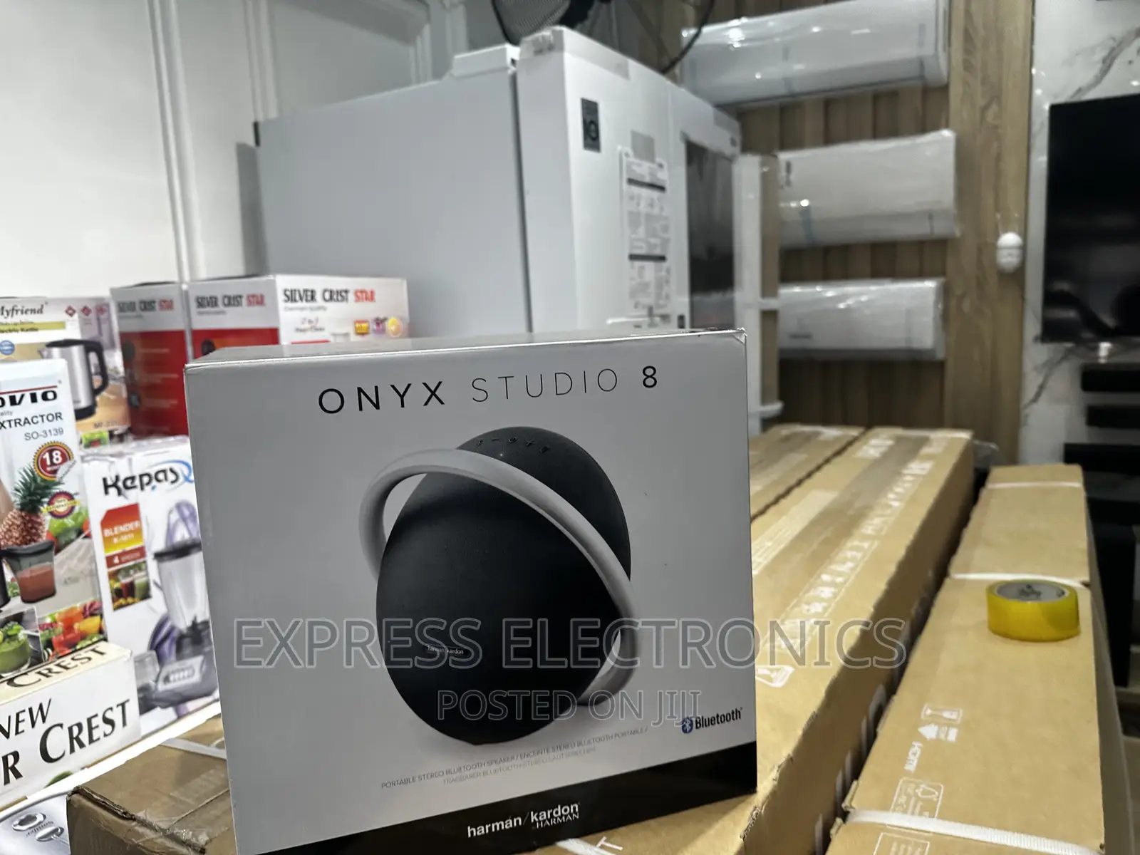 Harman—Kardon Onyx 8 Bluetooth Speaker 
