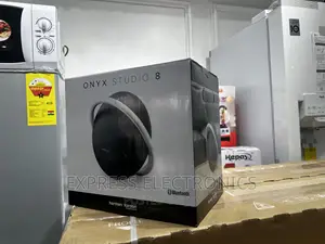 Eco Friendly Construction Bluetooth Speaker  Onyx 8