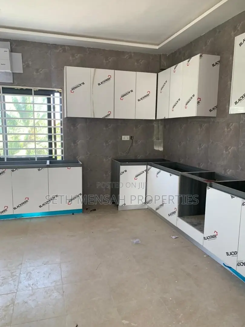 2bdrm Apartment in Skm Property, Adjiriganor for rent