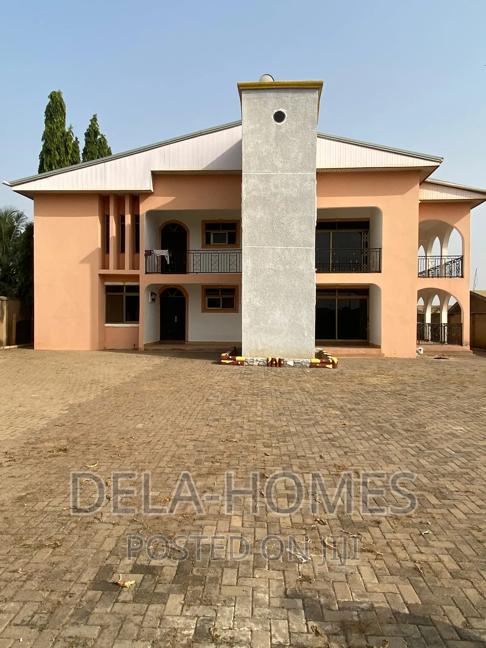4bdrm Apartment in Ashiyie, Adenta for rent