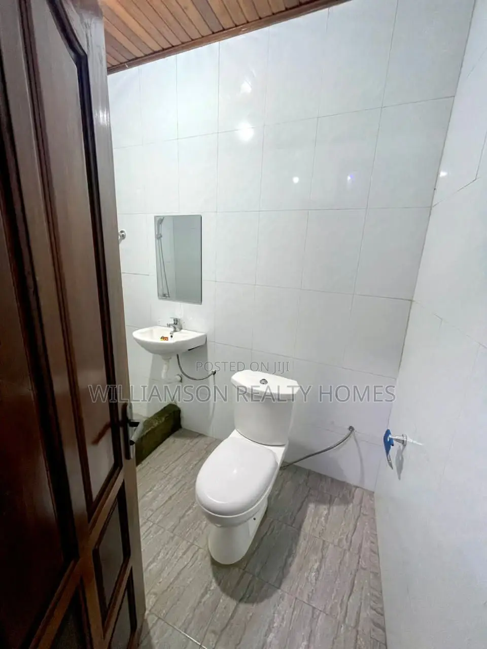 3bdrm Apartment in Hfc Estate, Spintex for rent