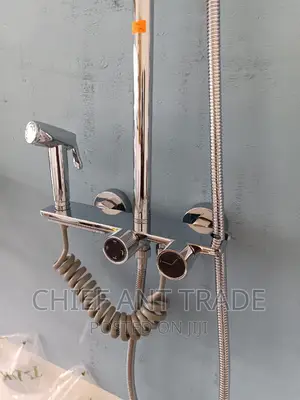 4 Flow Shower. Hot and Cold 8017c