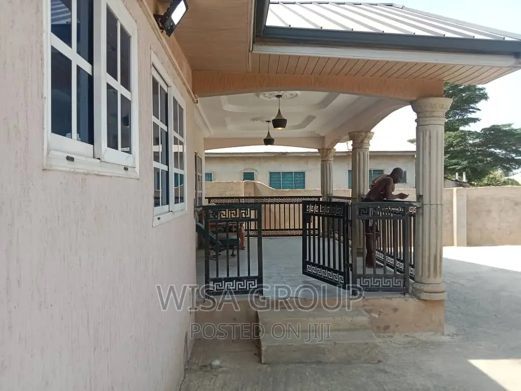 4bdrm House in Wisa Groups, Last Stop for rent