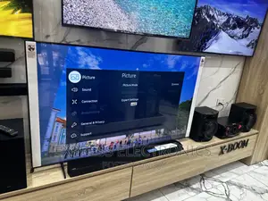 Powerful Dynamic UHD Smart Display LED Samsung 75”Cu8000