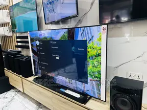 Samsung UHD 65”Au7092 Smart Screen  Slim Screen