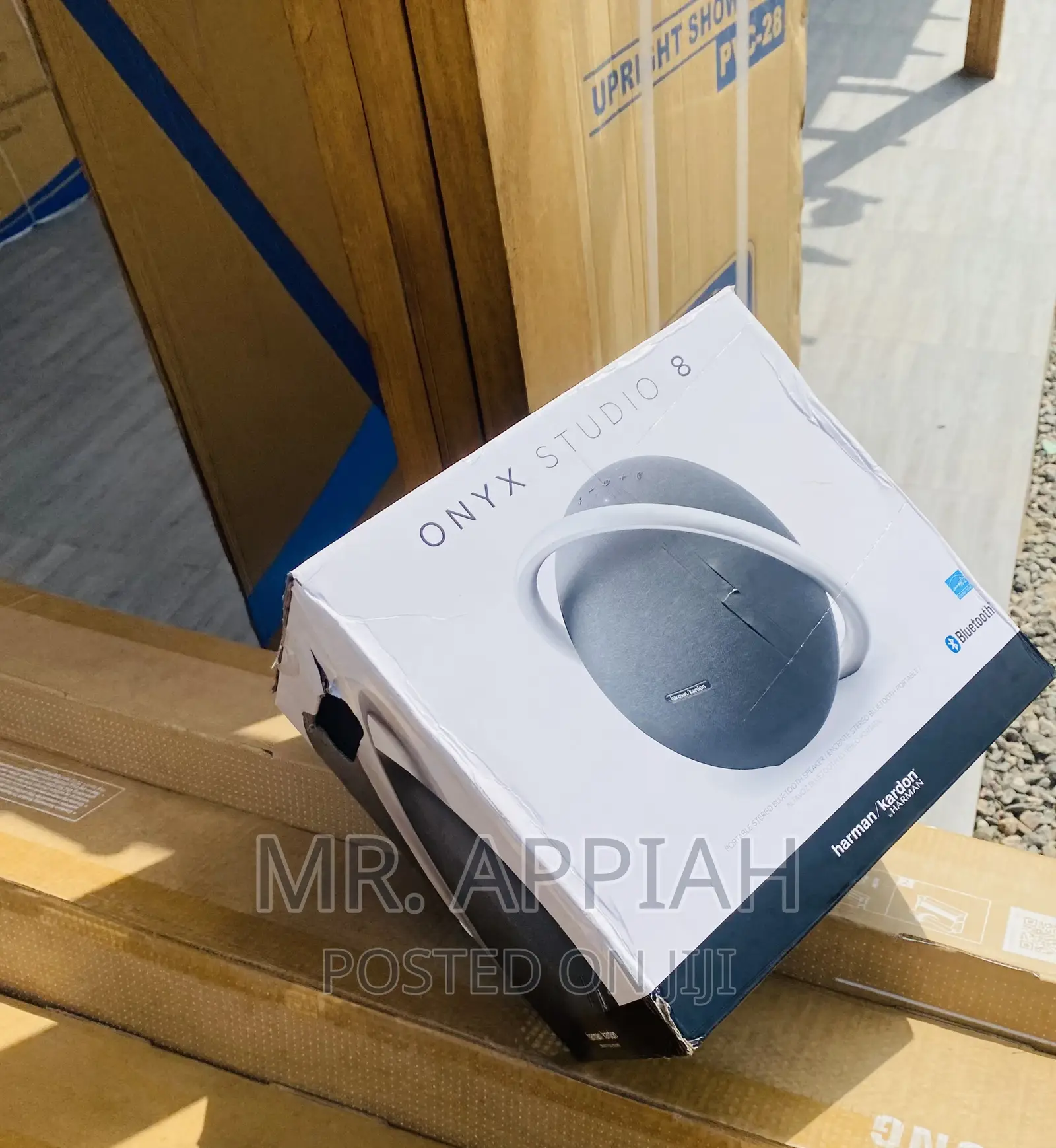 Portable Onyx 8 Bluetooth Electric Speaker(Black).